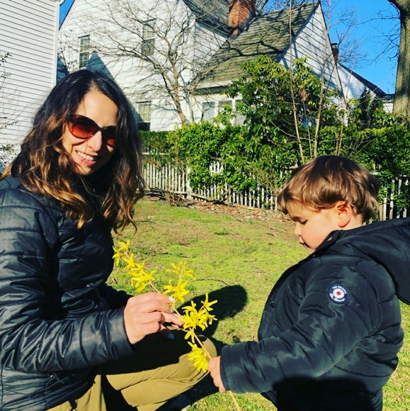 Profile Picture of Lisa Modesto (@lolobaby20) on Poshmark