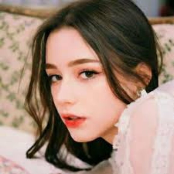Profile Picture of Josephine Sheriff (@josephine6698) on Poshmark