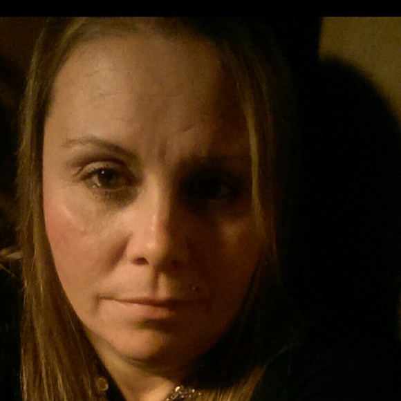 Profile Picture of Ann Chadwick (@bossbitch71) on Poshmark