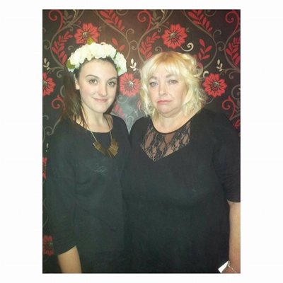 Profile Picture of Christine Parton (@ChrisParton_) on Twitter