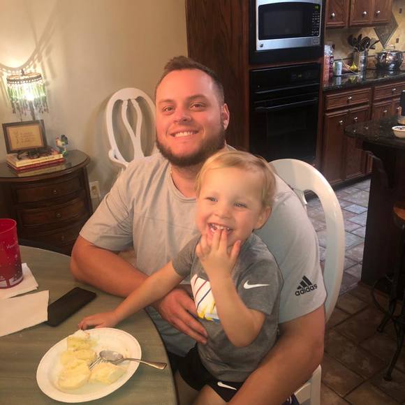 Profile Picture of Andrew Schurman (@ayye_skrm) on Poshmark