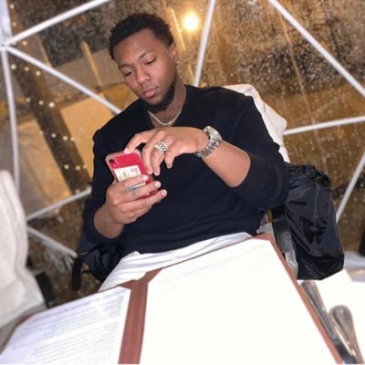 Profile Picture of Mike Raspberry (@TheLionHearted7) on Twitter