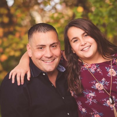 Profile Picture of Phil (@PhilipGoBurger) on Twitter