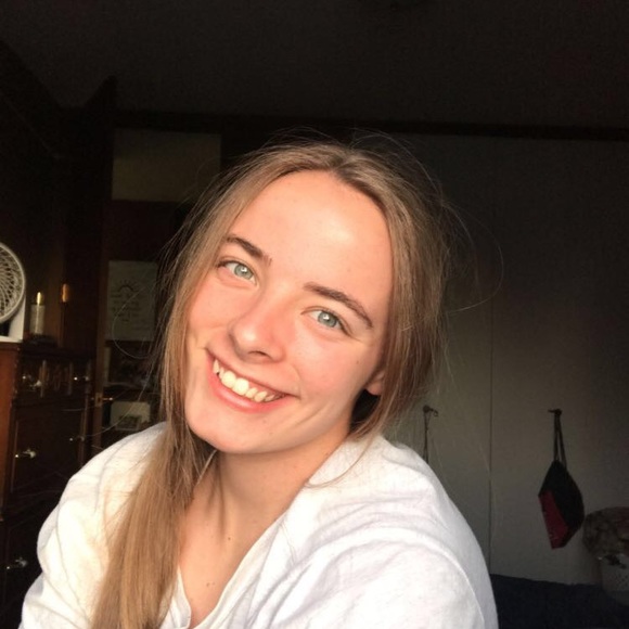 Profile Picture of Jasmine Barry (@jasmine_barry) on Poshmark