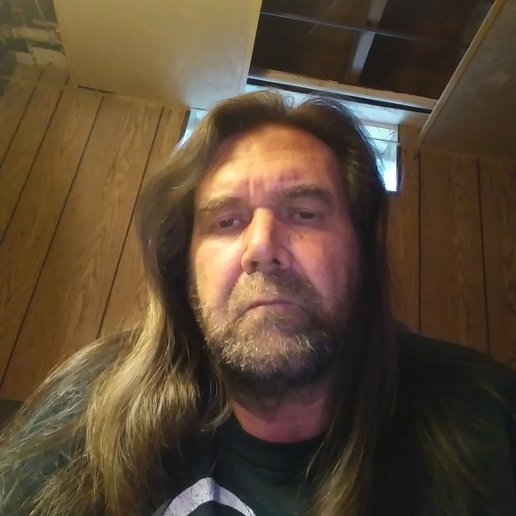 Profile Picture of Vic Andreff (@vicandreff420) on Poshmark
