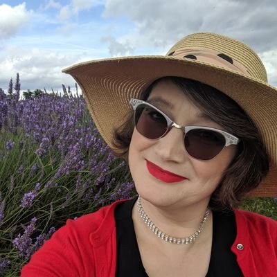 Profile Picture of Corey Leigh Latislaw 🎀 (@corey_latislaw) on Twitter