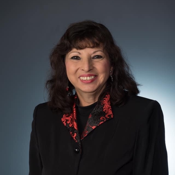 Profile Picture of Collette Pella (@aheartforall) on Poshmark