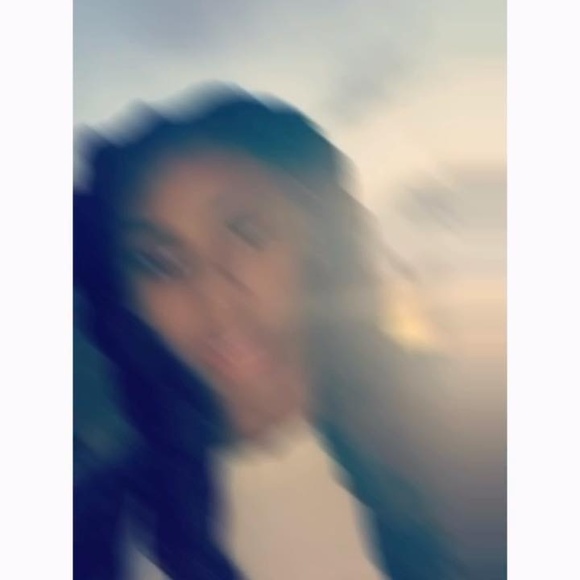 Profile Picture of Kelaa Kelaa (@sheswaggin1010) on Poshmark