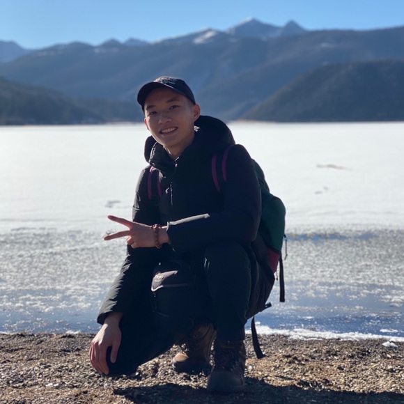 Profile Picture of Jeffery Chen (@jcjeff) on Poshmark