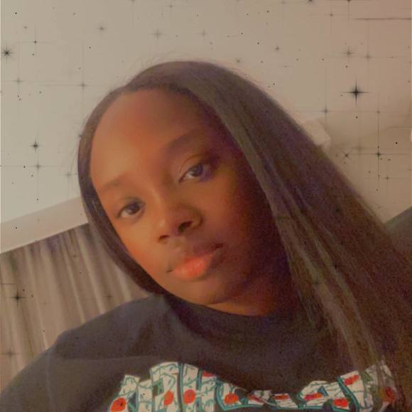 Profile Picture of Devinna Smith-stubblefield (@devinnasmith) on Poshmark