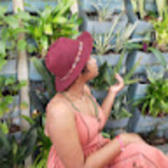 Profile Picture of Bashira Reed (@bashirareed) on Poshmark