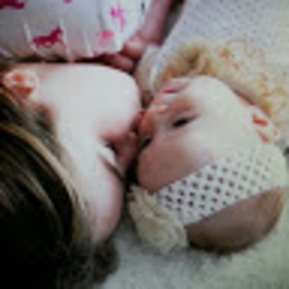 Amber Reilly - Poshmark Profile Picture of Amber Reilly (@amber_reilly) on Poshmark