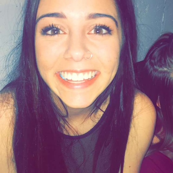 Profile Picture of Mekaela Mauzey (@mekaela_mauzey) on Poshmark