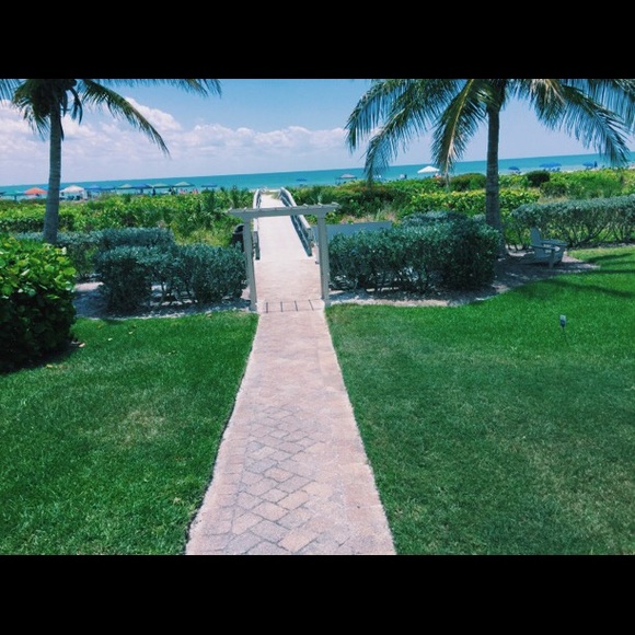 Profile Picture of Camila Barito (@camila_714) on Poshmark