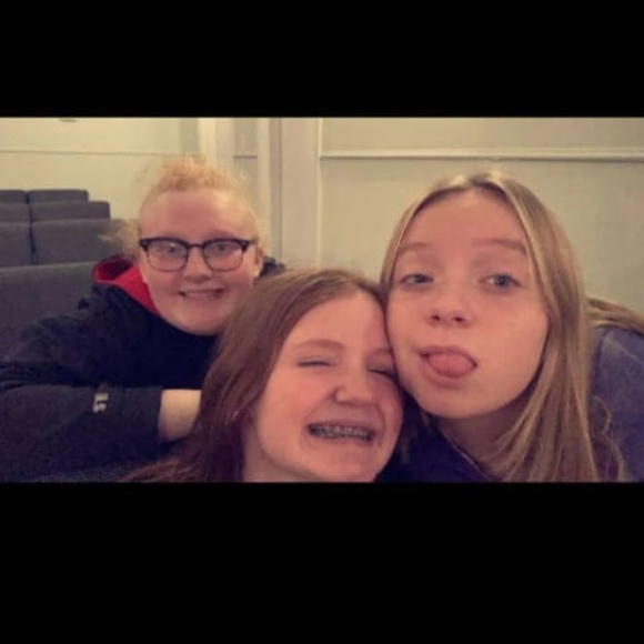 Profile Picture of Klarisa Perrigan (@klarisaperrigan) on Poshmark