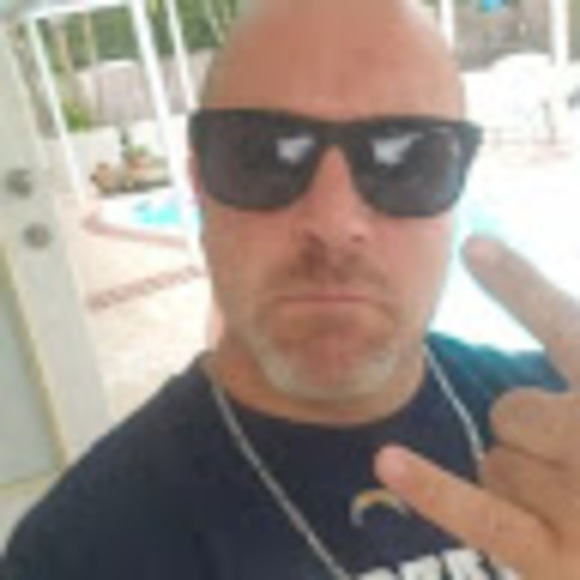 Profile Picture of Brian Holleran (@h0113r4n) on Poshmark