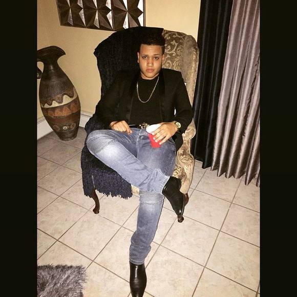 Profile Picture of Joel Rivas (@joel_r55) on Poshmark