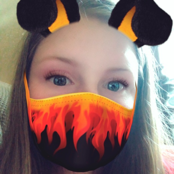 Profile Picture of Abby Schultz (@happyfeet301) on Poshmark