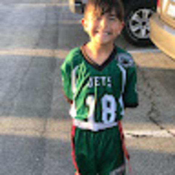 Profile Picture of Maxx Campos (@maxxcampos) on Poshmark