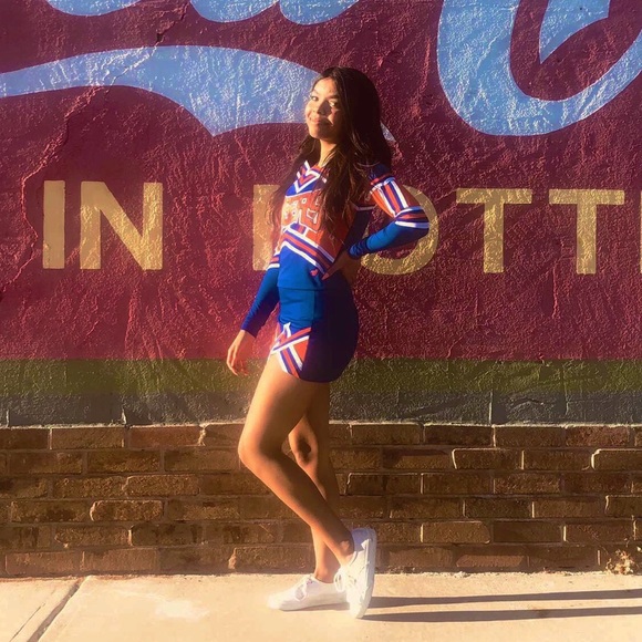 Profile Picture of Renee Jojola (@naexox) on Poshmark