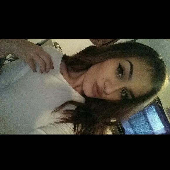 Profile Picture of Bryttany Thompson (@bryttanyxo) on Poshmark