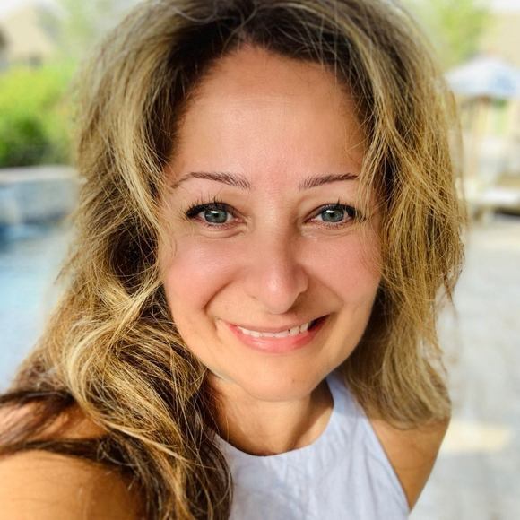Profile Picture of Alexandra Letaif (@alexletaif) on Poshmark