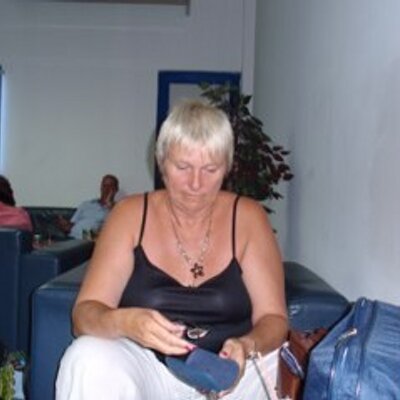 Profile Picture of Pauline Churcher (@badger233) on Twitter