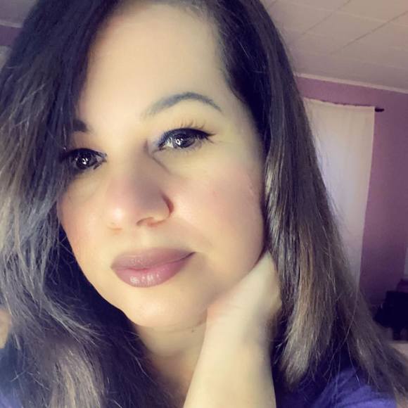 Profile Picture of Mari Alicea (@mariandboys15) on Poshmark