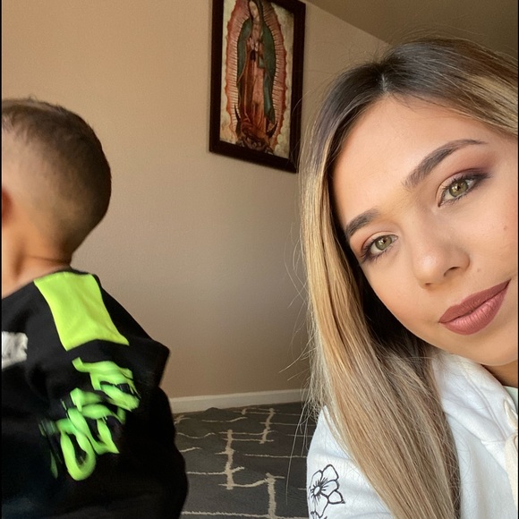 Grisel Ibarra - Poshmark Profile Picture of Grisel Ibarra (@grisel_ibarra) on Poshmark