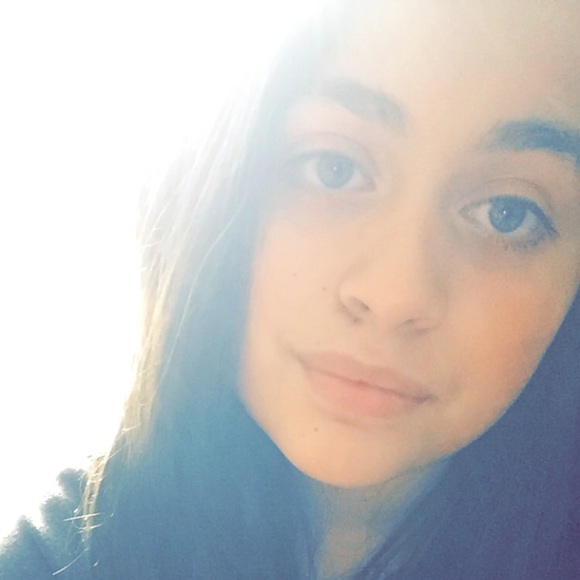 Profile Picture of Marissa Losoya (@losoya_79) on Poshmark