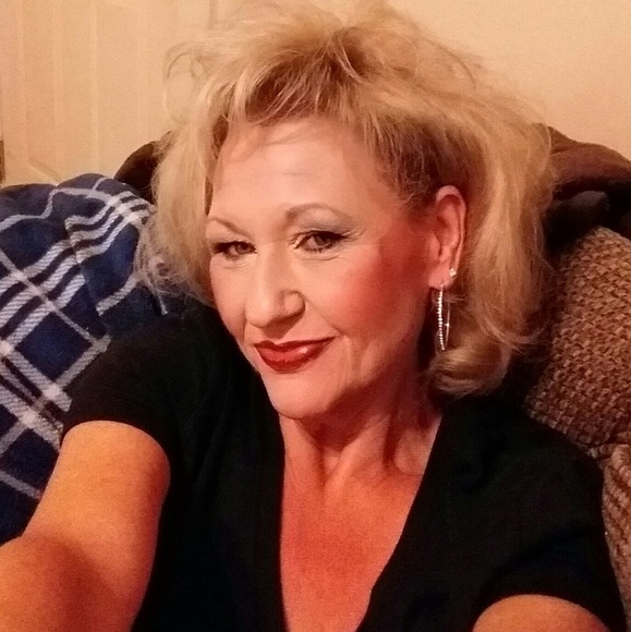 Profile Picture of Kendra Rutledge (@keeleerutled69) on Poshmark