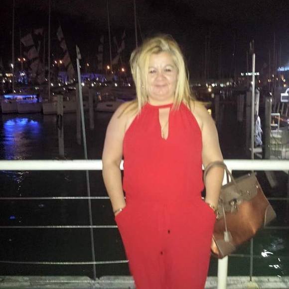 Profile Picture of Oslaida Fillor (@caripicesita) on Poshmark