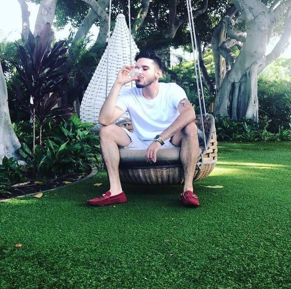 Profile Picture of Jonathan Last (@jonlast) on Poshmark