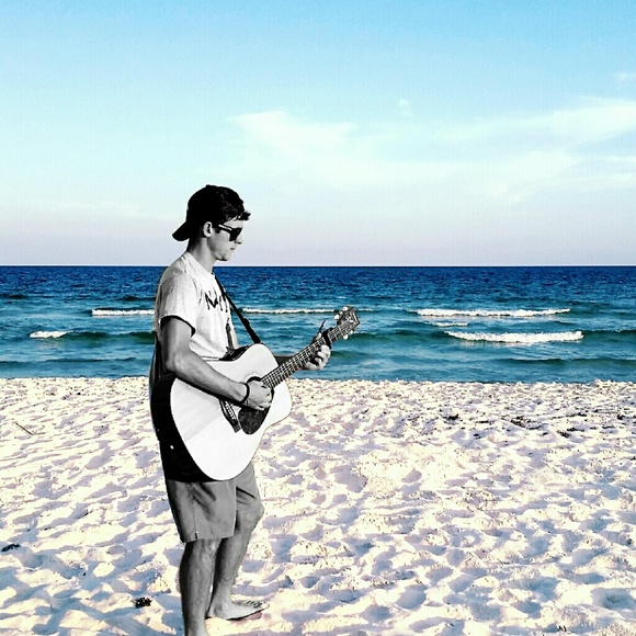 Profile Picture of Drew Raught (@stalloutboy) on Poshmark