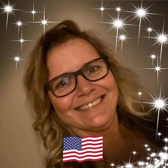 Profile Picture of Kiersten Freeman (@kiersea) on Poshmark