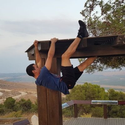 Profile Picture of Steve Axelrod (@axelfilms95) on Twitter