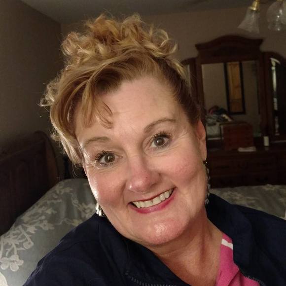 Profile Picture of Cynthia Keyser (@ckeyser102586) on Poshmark