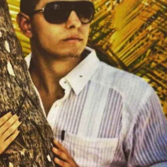 Profile Picture of Noah Suchora (@noahsuchora21) on Poshmark