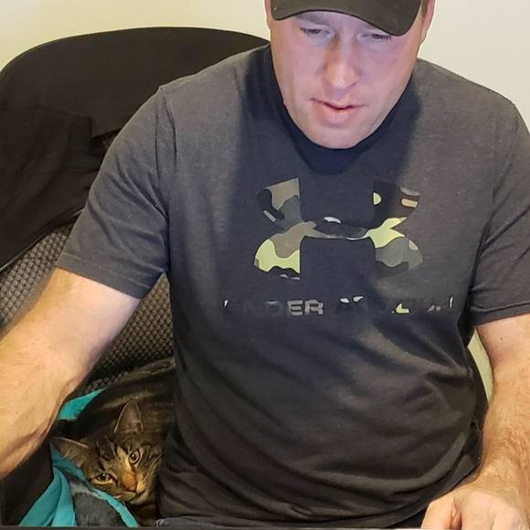 Profile Picture of Steven Engerson (@stevenengerson) on Poshmark