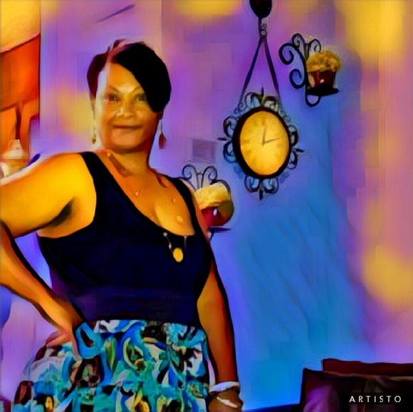 Profile Picture of Carrie Morris (@carrierm65) on Poshmark