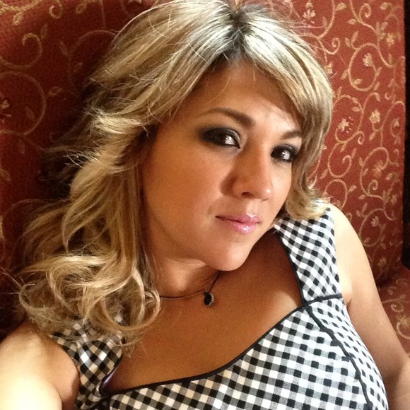 Profile Picture of Blanca Lizama (@mamilizama) on Poshmark