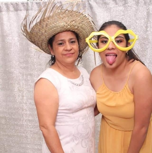 Profile Picture of Adrianna Aldape (@adriannaaldape) on Poshmark