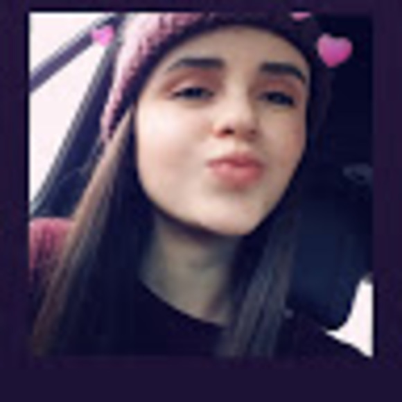 Profile Picture of Emily Taylor (@egtloveshorses1) on Poshmark