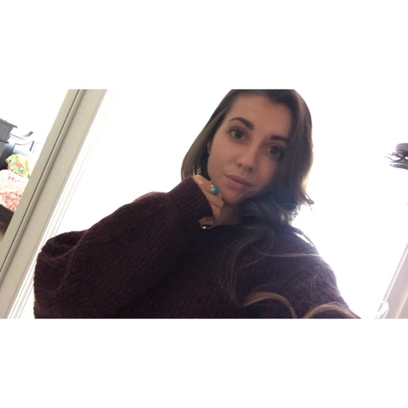 Profile Picture of Serena Mauldin (@re22m) on Poshmark