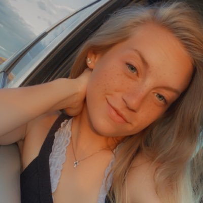 Profile Picture of Stephh 🌻 (@StephanieAnnGo2) on Twitter