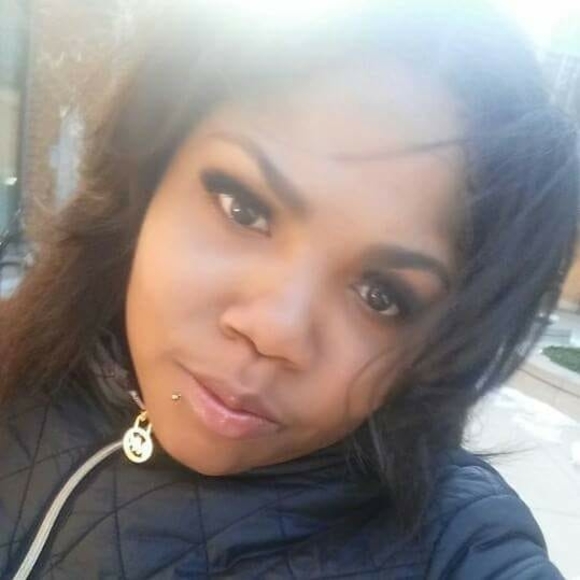 Brianna Tucker - Poshmark Profile Picture of Brianna Tucker (@prettybre20) on Poshmark