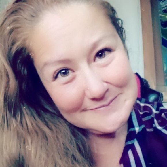 Profile Picture of June Cooper (@junebug1904) on Poshmark