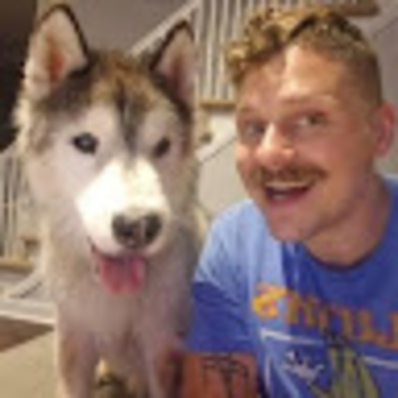 Profile Picture of Kevin Norton (@kevincnorton) on Poshmark