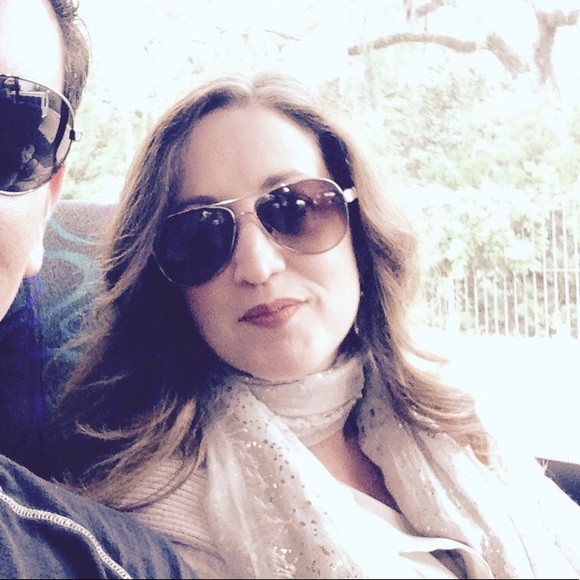 Profile Picture of Donna Mark (@donnarosemark) on Poshmark