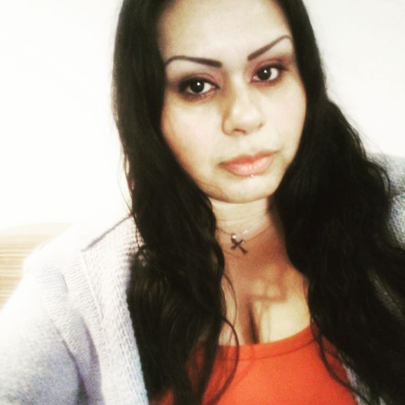 Profile Picture of Virginia Cruz abrams iii (@miztrezzraven) on Poshmark